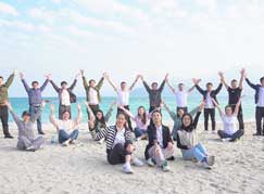 乐玩LEWIN新能源电动汽车充电桩员工户外拓展风采展示