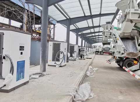 重卡专用充电桩(图2) 重卡专用充电桩(图2)