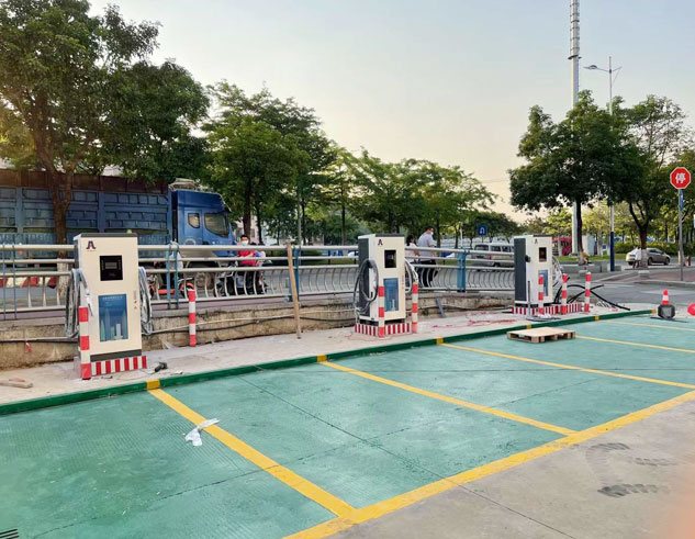 120kw充电桩(图3) 120kw充电桩(图3)